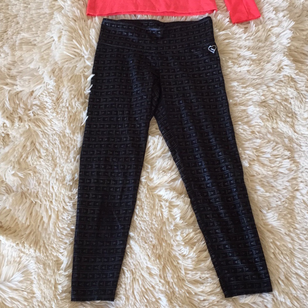 Live Love Dream cropped leggings!